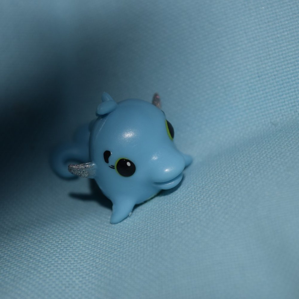 Hatchimals Season 1 Dolfinch Mini Figure